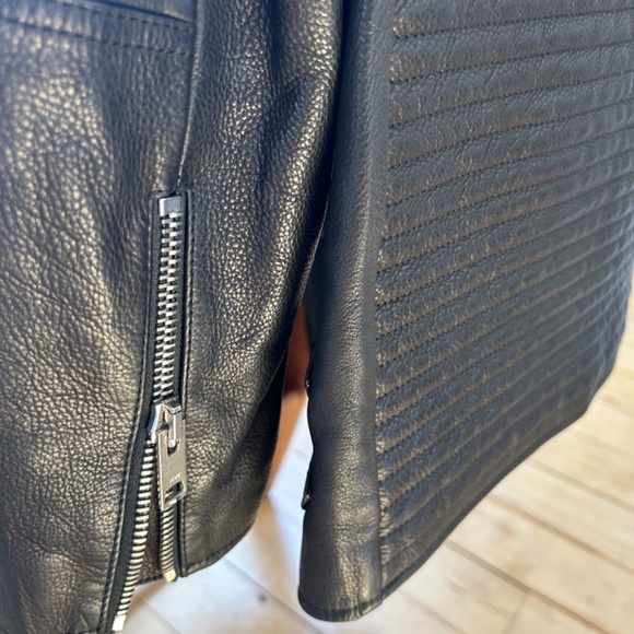 Leather jacket - Picture 5 of 5